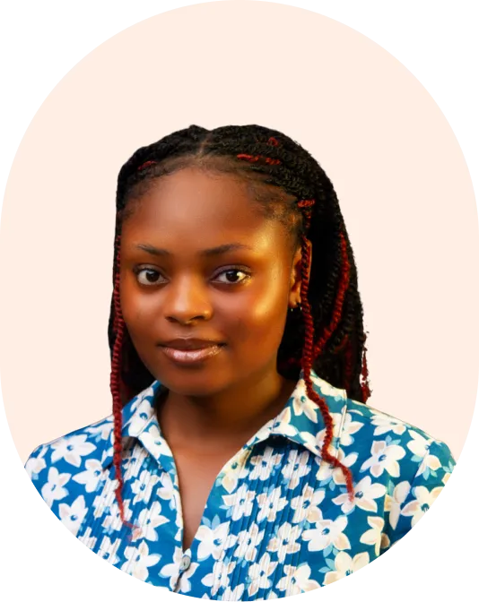 Portrait of Veronica Emmanual, Content Strategist at Logomint