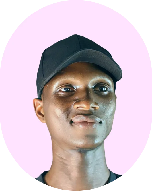 Portrait of Viviens Houndfodji, Co-Creative Director & Brand Designer at Logomint